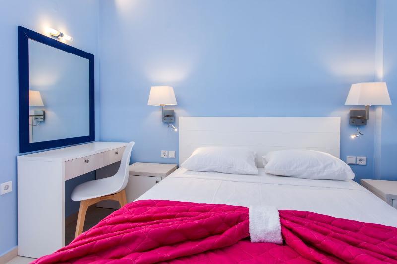 Elpiniki Luxury Apartments 네아 포티데아 외부 사진