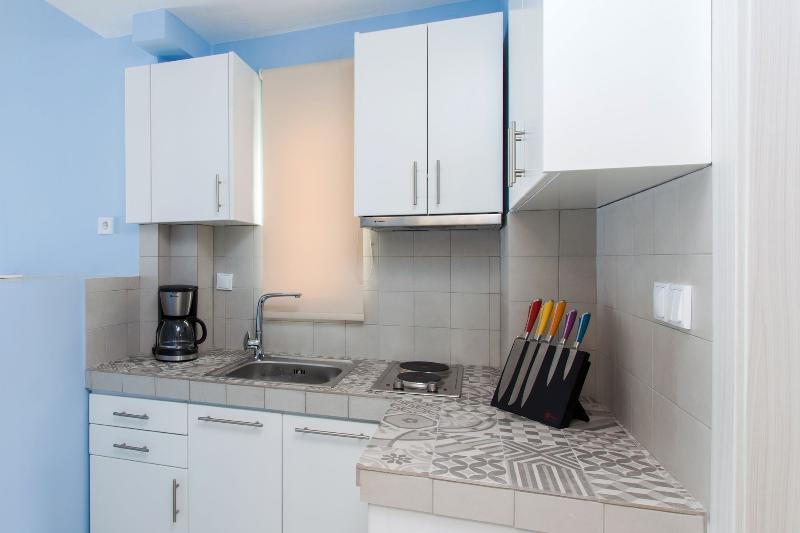 Elpiniki Luxury Apartments 네아 포티데아 외부 사진